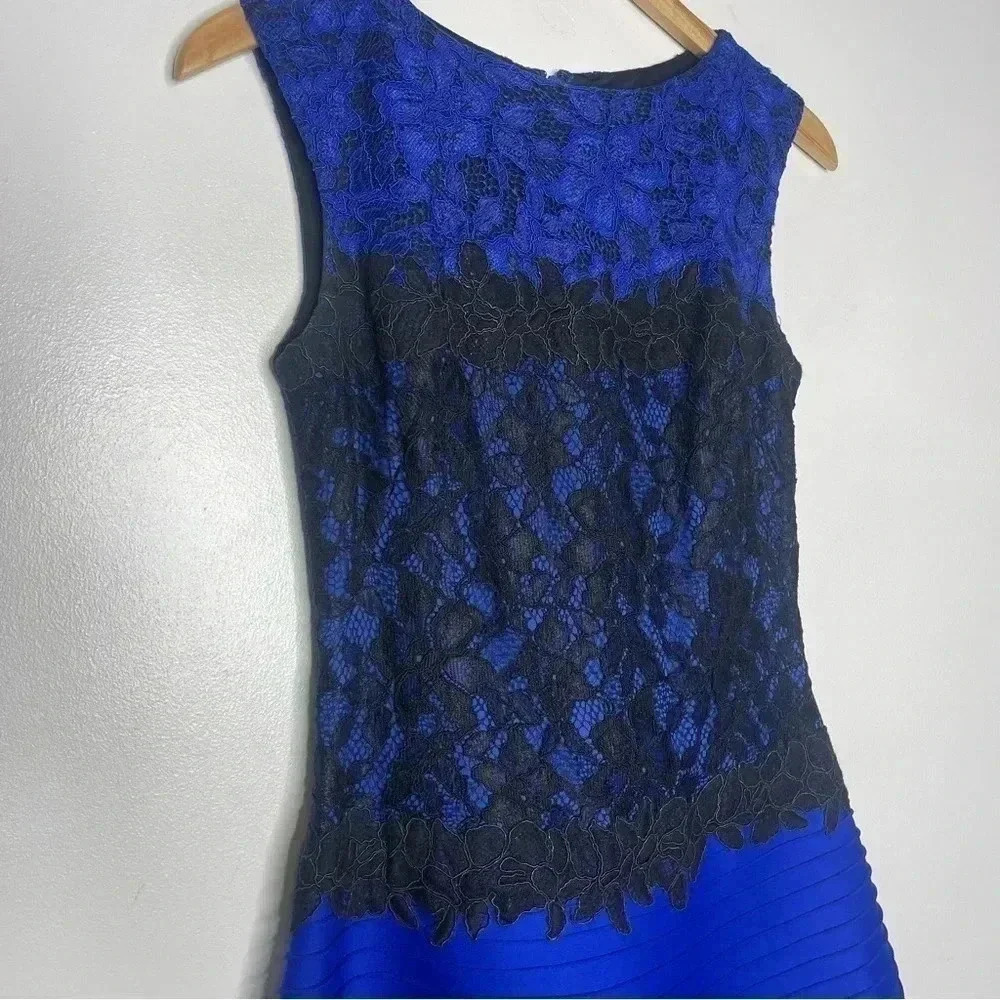 Tadashi Shoji PINTUCK NEOPRENE A-LINE DRESS WITH LACE DETAIL Size 4 - Picture 5 of 6